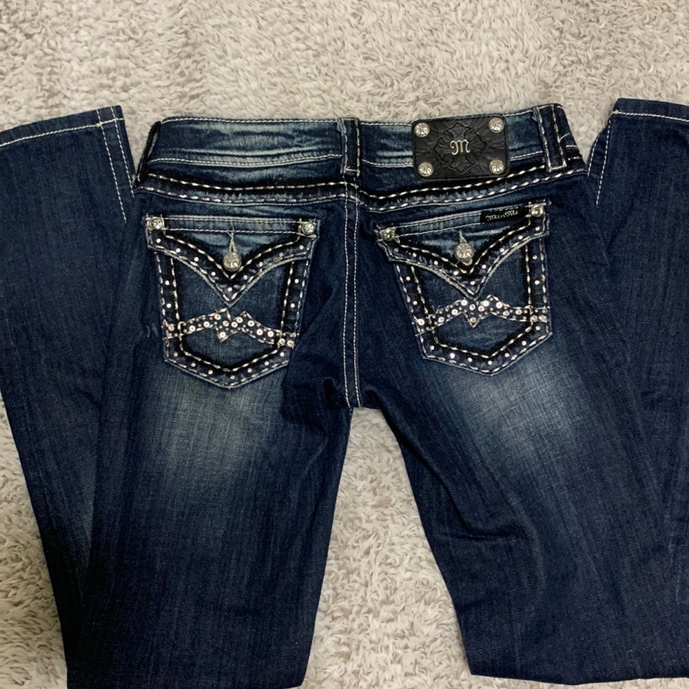 MISS ME SKINNY JEANS. and sexy! Perfect condition. Never worn . Size 27